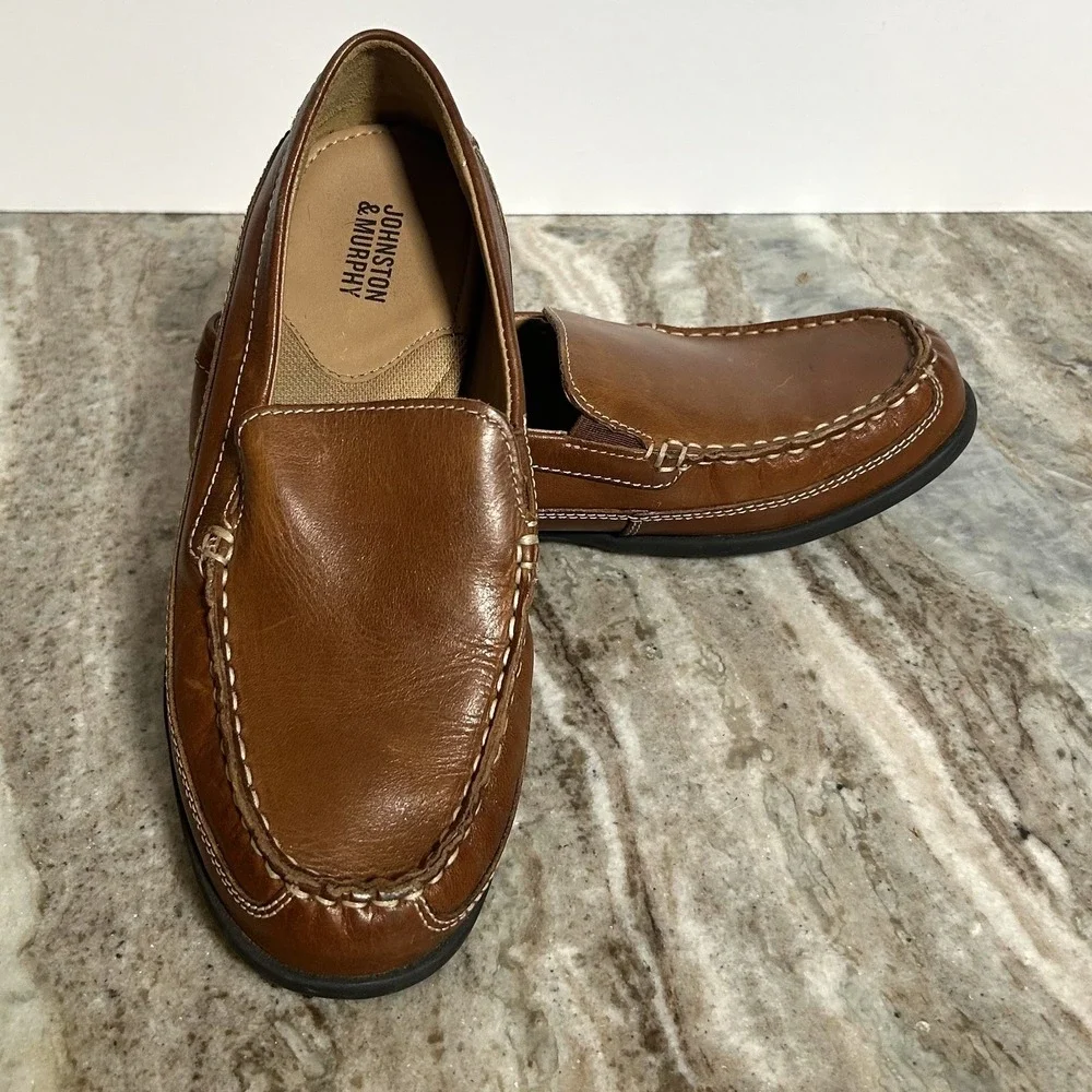 Kids Johnston & Murphy Locklin Venetian Leather Loafer. Size 5M.